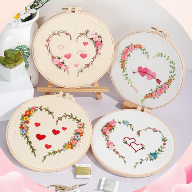 Heart-shaped Pattern Hand-stitched Embroidery Kit